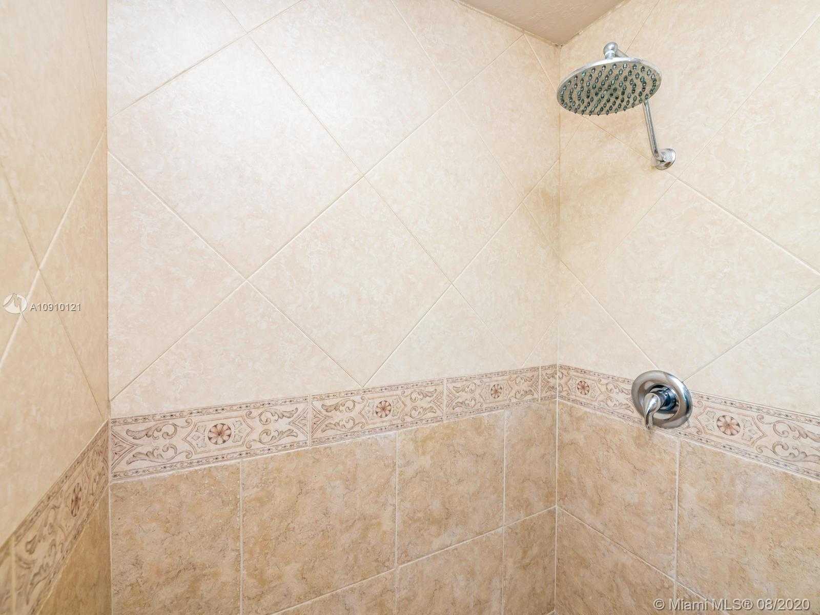 Small Image of 6205 WHITE OAK LN, Tamarac Number 48