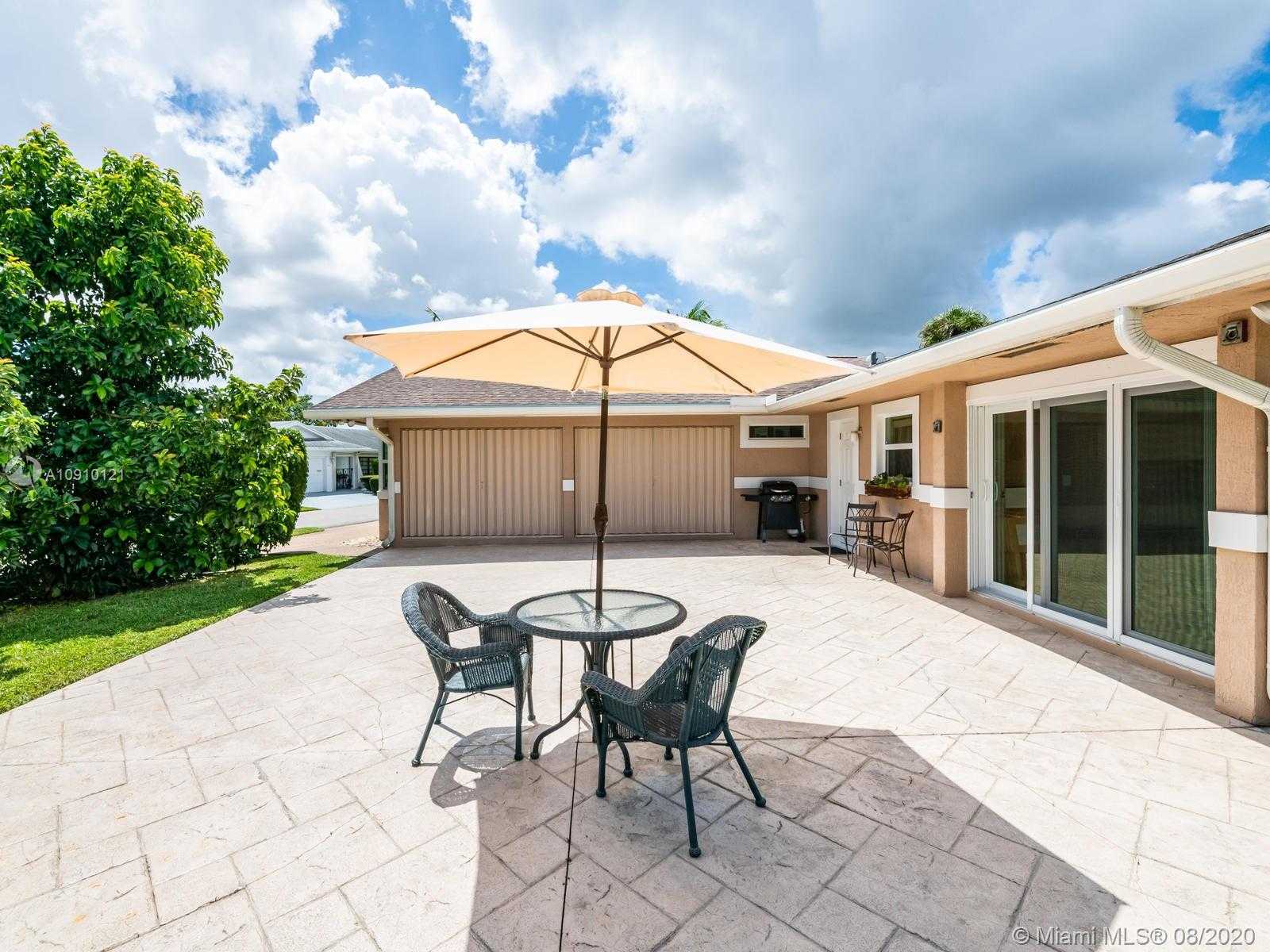 Small Image of 6205 WHITE OAK LN, Tamarac Number 56