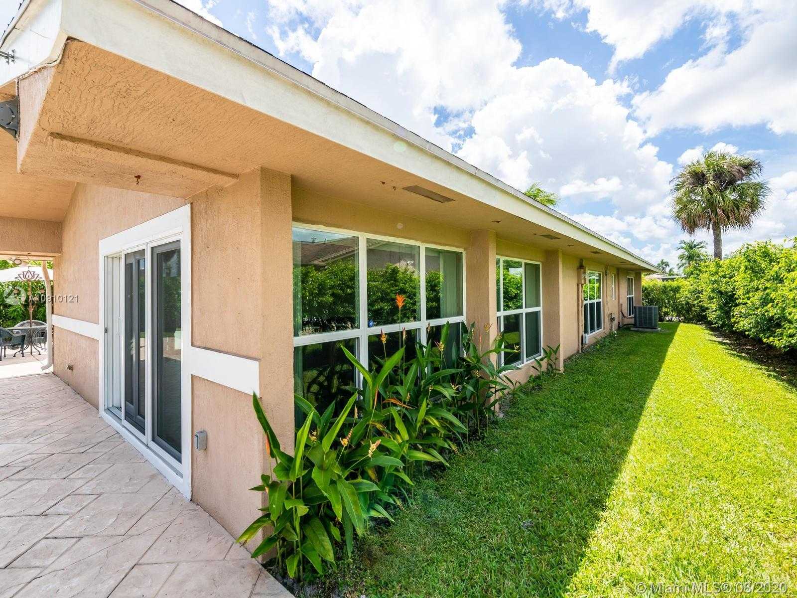 Small Image of 6205 WHITE OAK LN, Tamarac Number 60