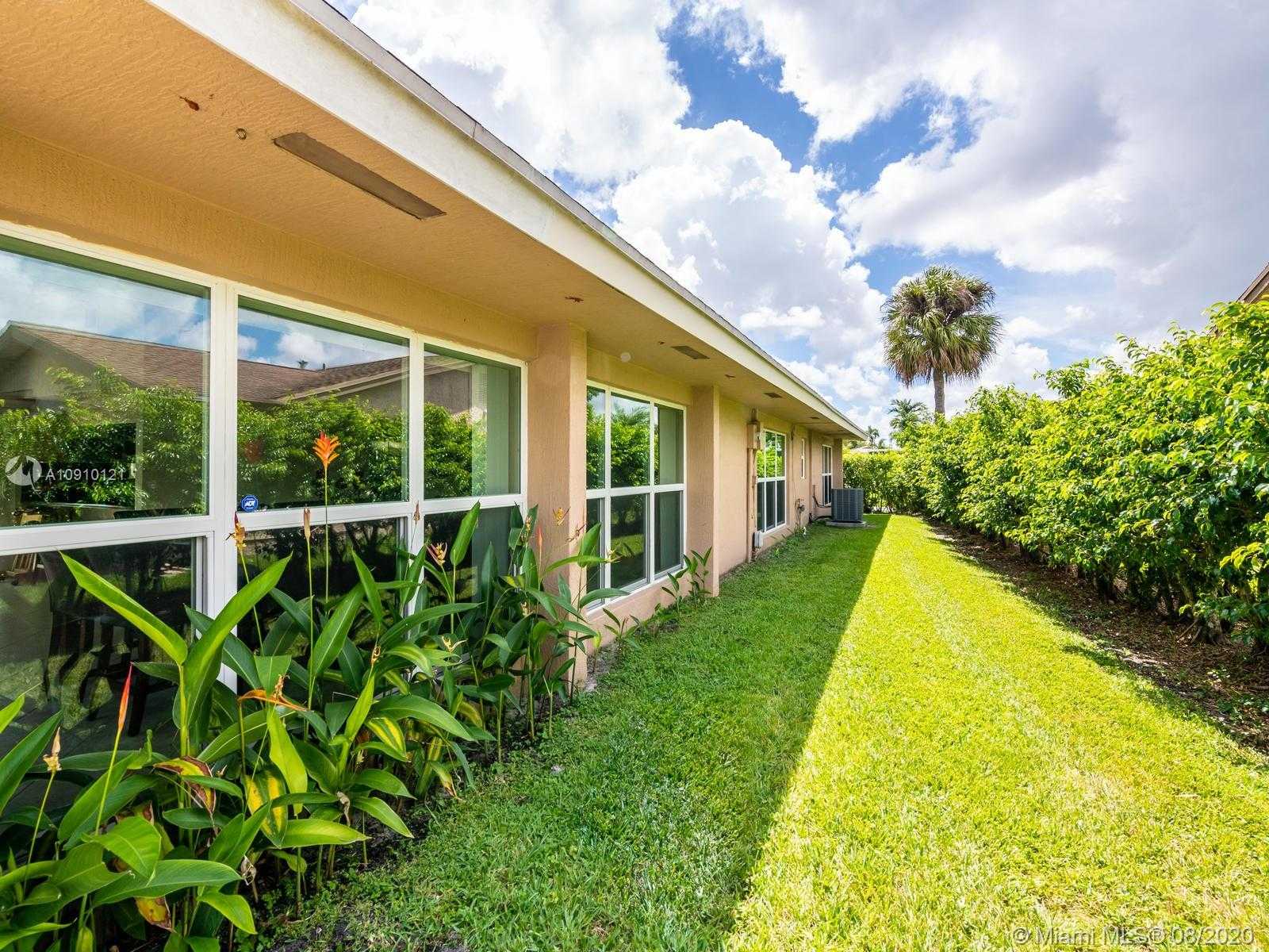 Small Image of 6205 WHITE OAK LN, Tamarac Number 61