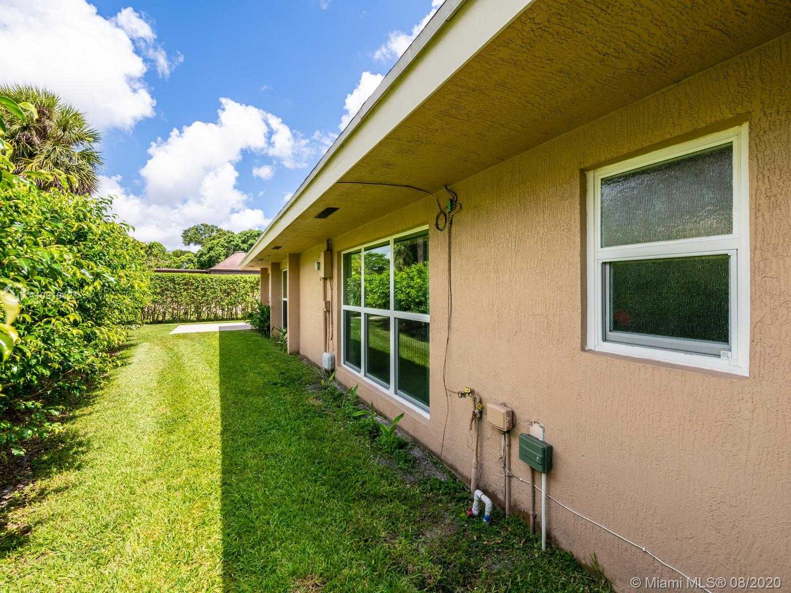 Small Image of 6205 WHITE OAK LN, Tamarac Number 62