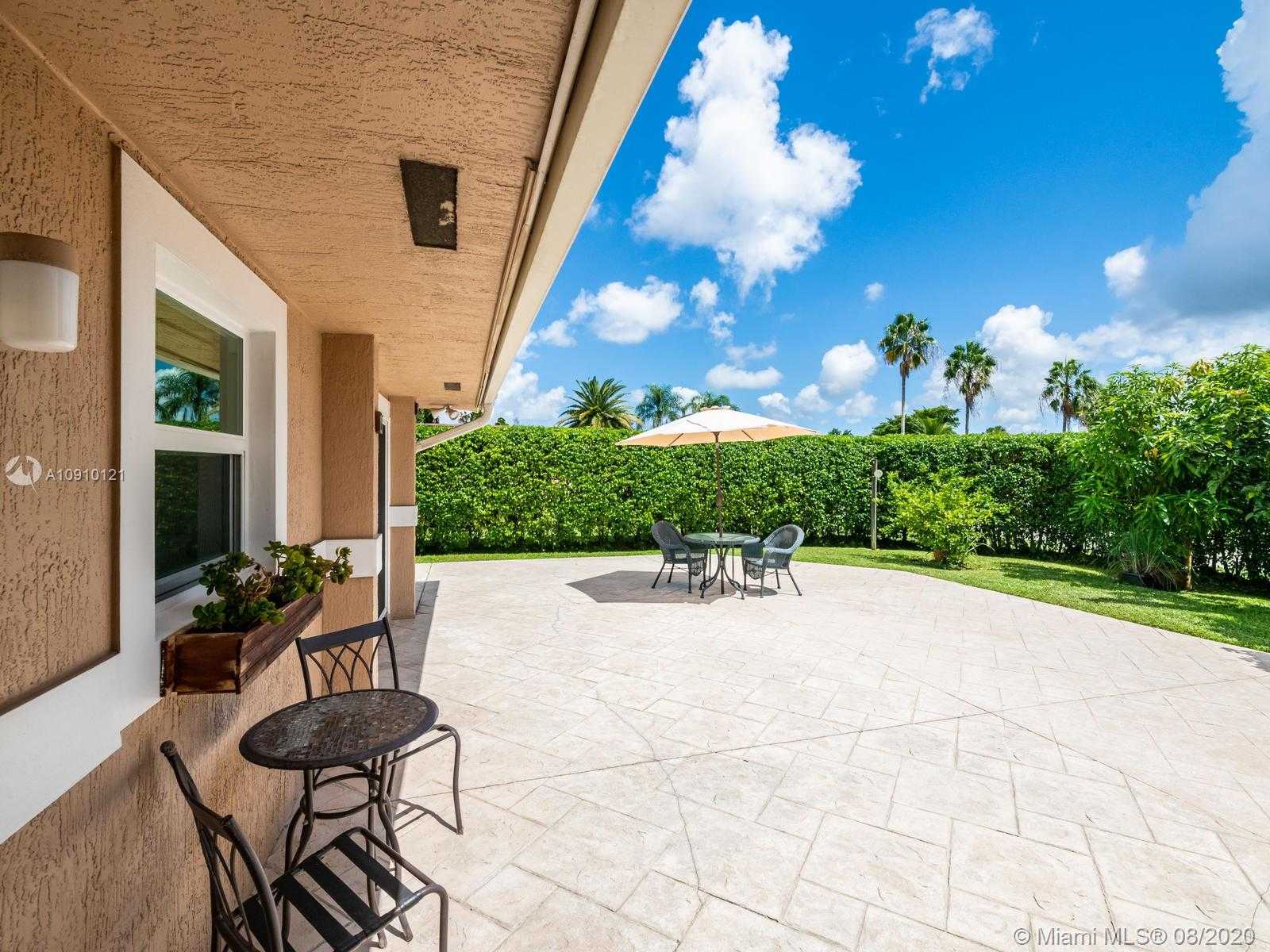 Small Image of 6205 WHITE OAK LN, Tamarac Number 69