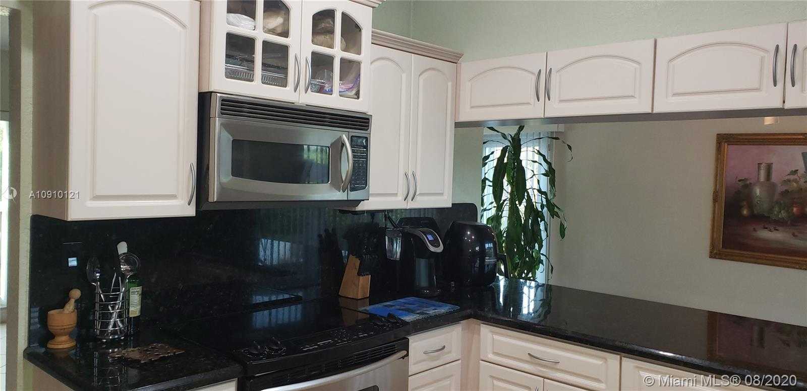 Small Image of 6205 WHITE OAK LN, Tamarac Number 7