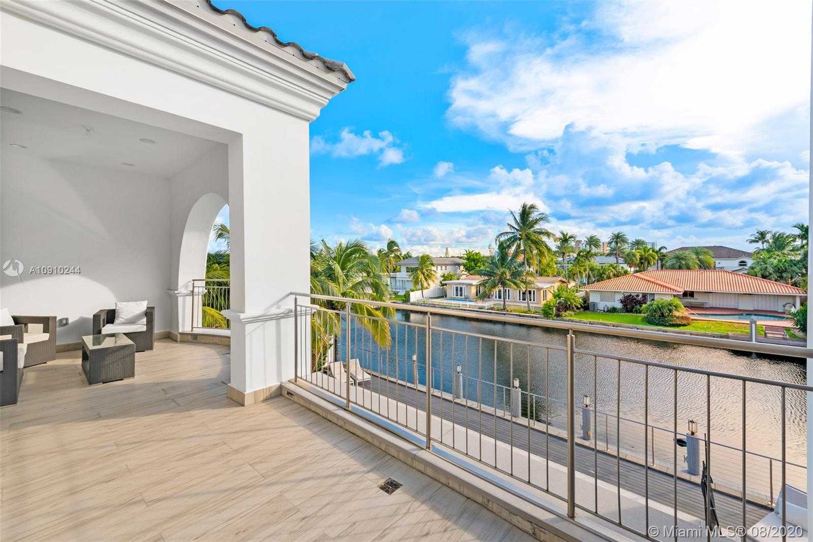 Small Image of 16444 NE 33rd Ave, North Miami Beach, FL 33160, USA Number 32