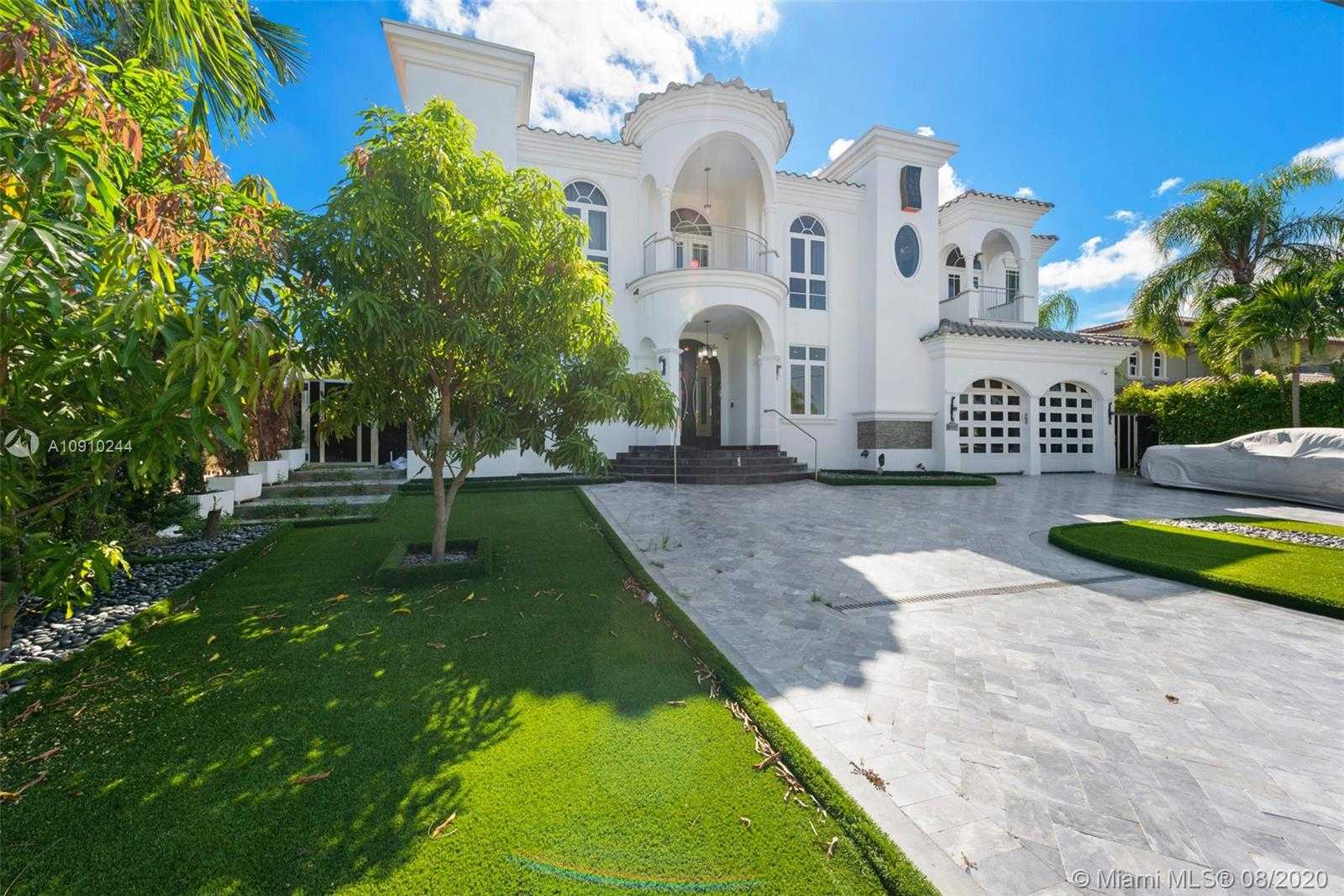 Small Image of 16444 NE 33rd Ave, North Miami Beach, FL 33160, USA Number 52