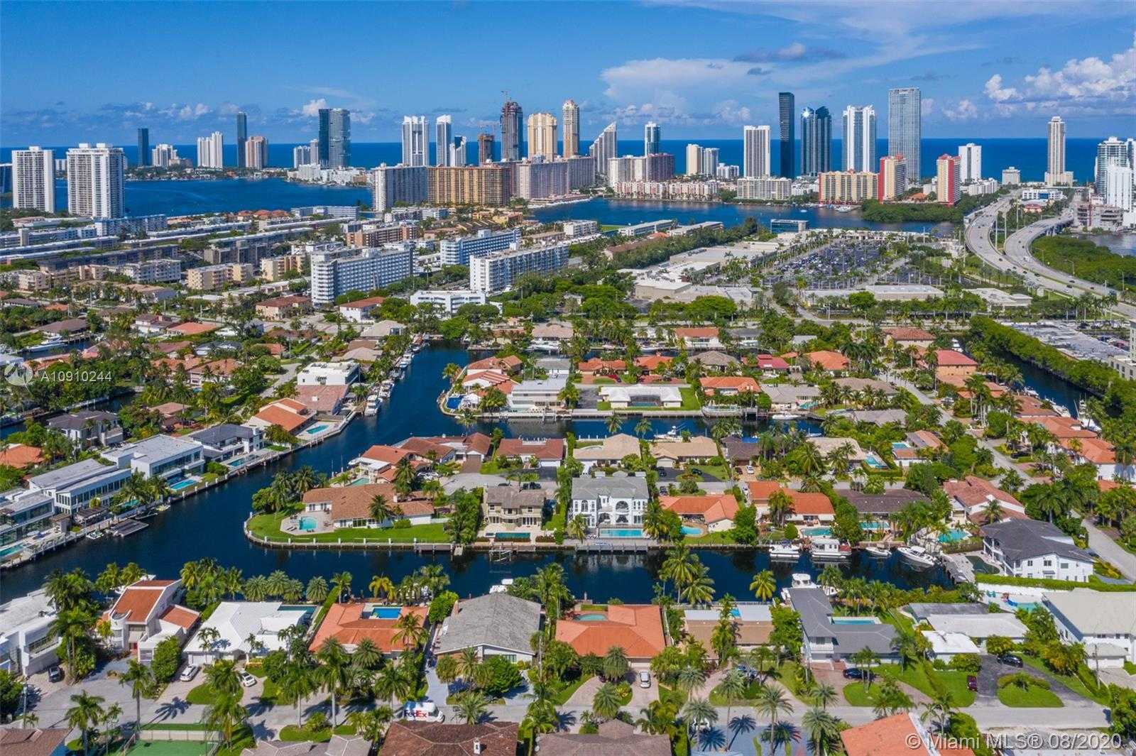 Small Image of 16444 NE 33rd Ave, North Miami Beach, FL 33160, USA Number 58