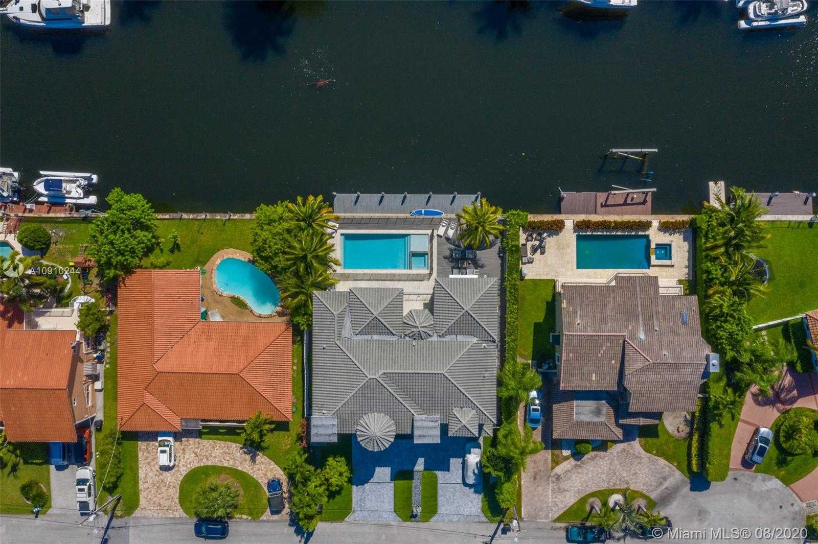 Small Image of 16444 NE 33rd Ave, North Miami Beach, FL 33160, USA Number 59