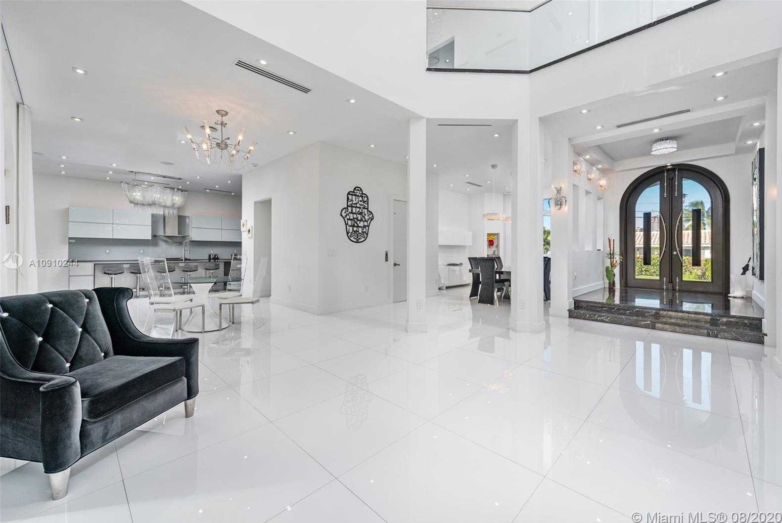 Small Image of 16444 NE 33rd Ave, North Miami Beach, FL 33160, USA Number 9
