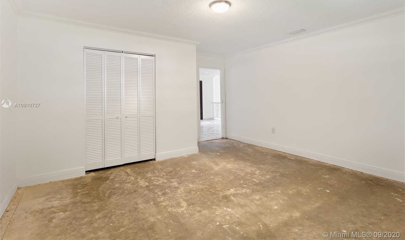 Small Image of 298 NORTH EAST 91ST ST, Miami Shores Number 10
