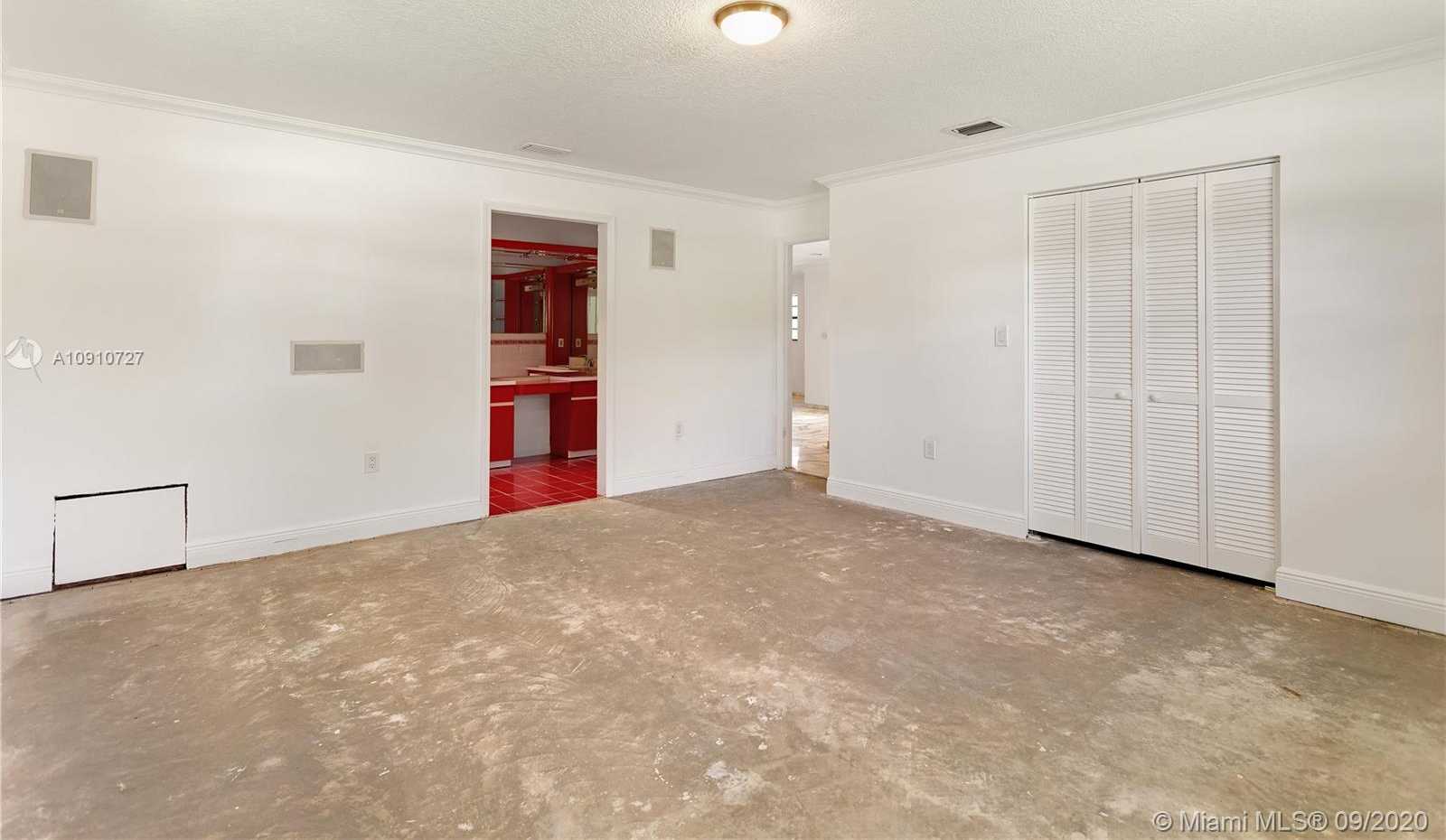 Small Image of 298 NORTH EAST 91ST ST, Miami Shores Number 8