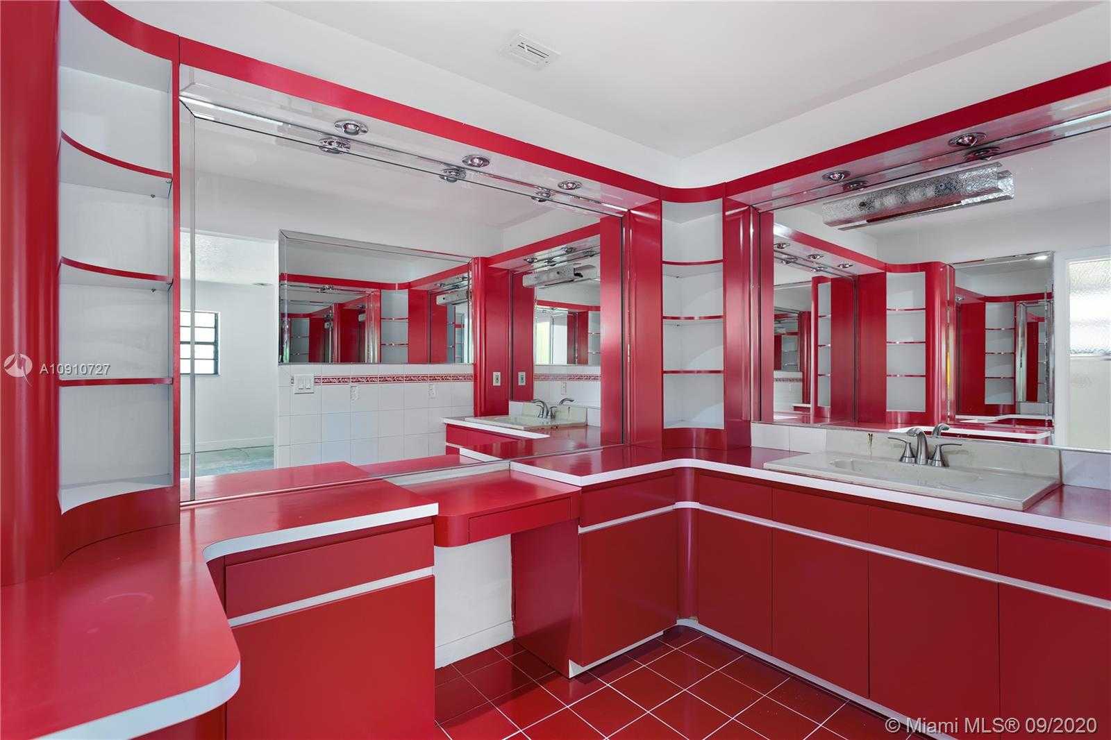 Small Image of 298 NORTH EAST 91ST ST, Miami Shores Number 9