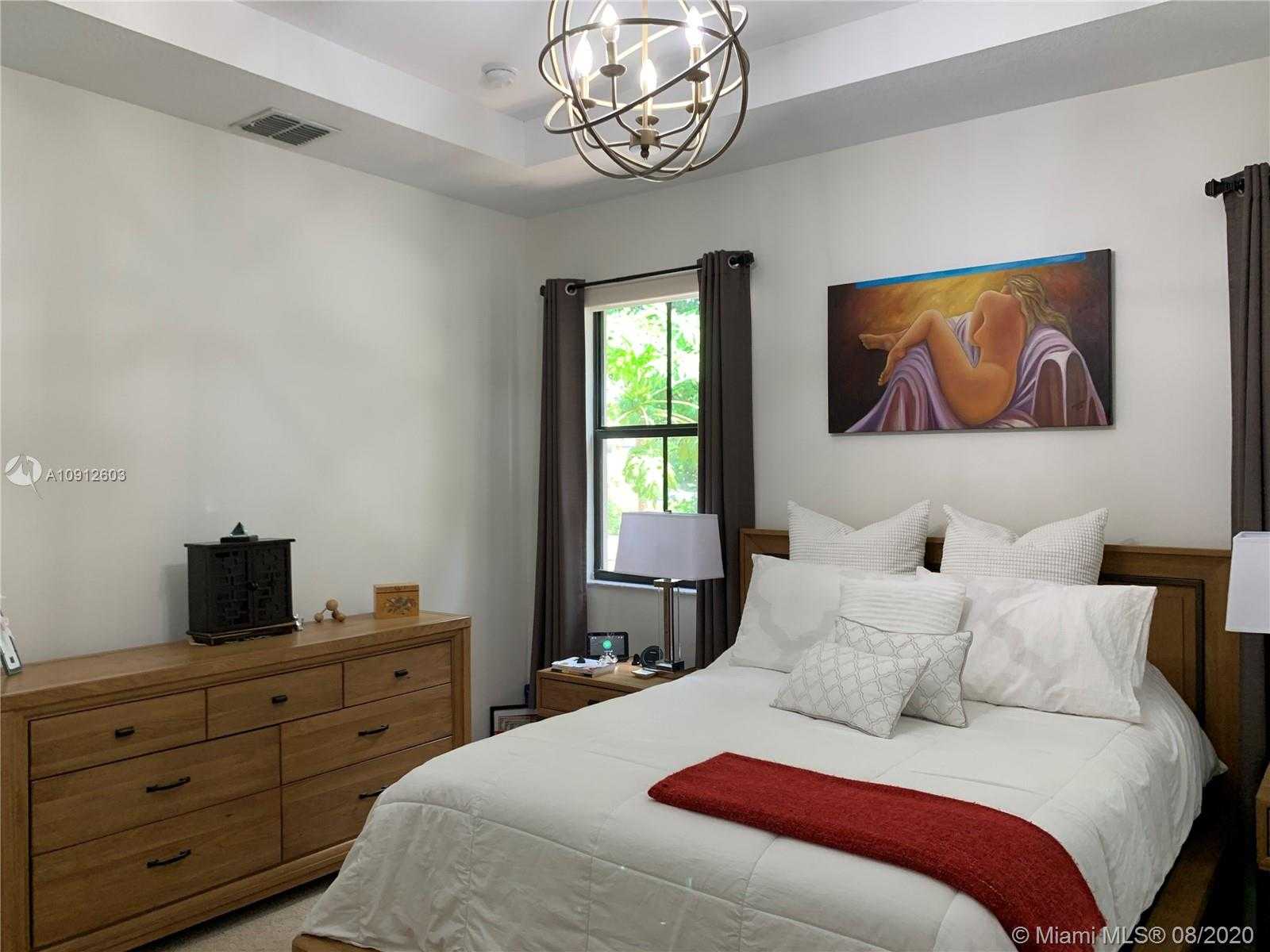 Small Image of 4907 NORTH WEST 59TH ST, Tamarac Number 5