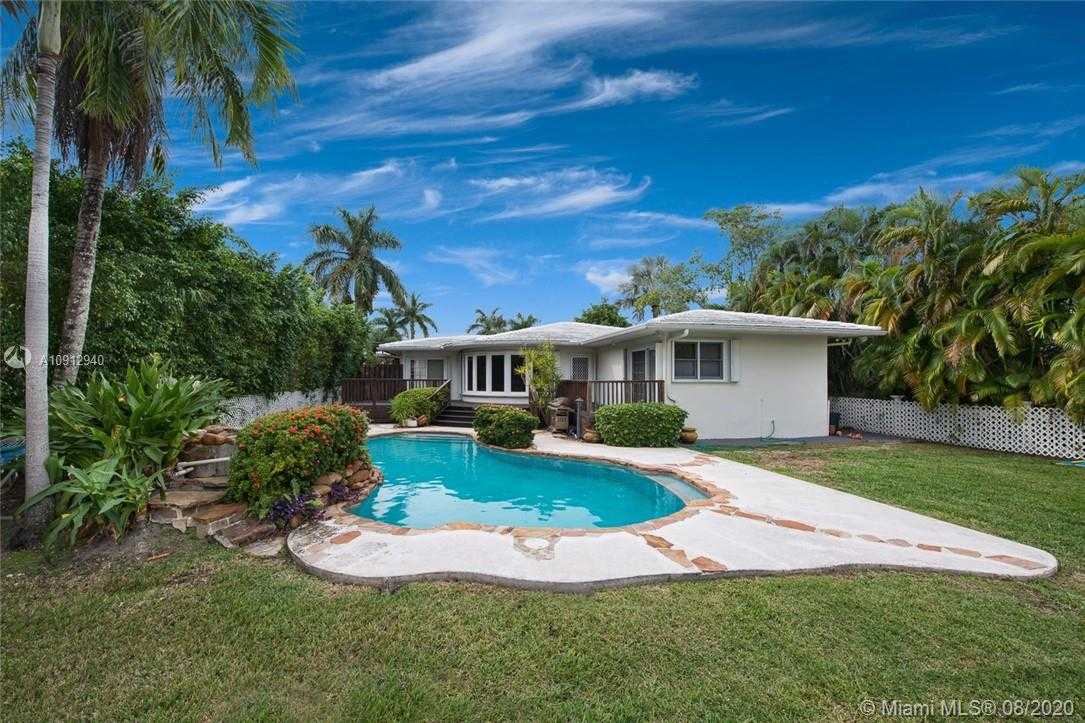 Small Image of 9501 EAST BROADVIEW DR, Bay Harbor Islands Number 3