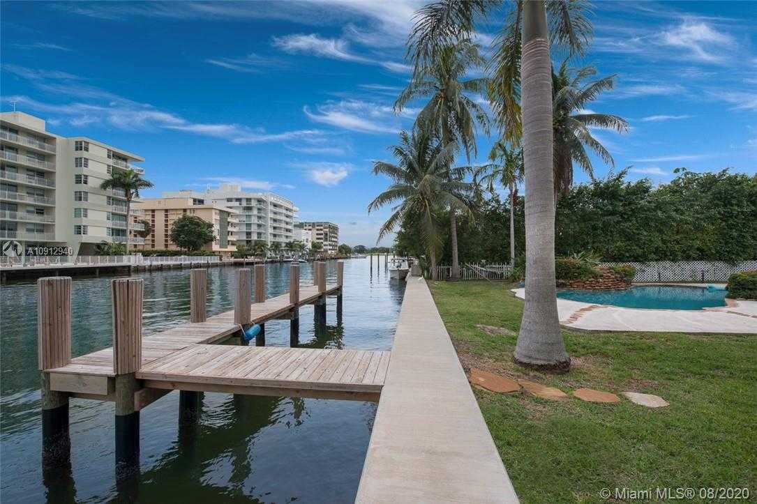 Small Image of 9501 EAST BROADVIEW DR, Bay Harbor Islands Number 4