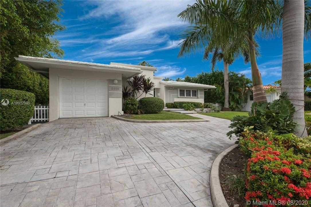 Small Image of 9501 EAST BROADVIEW DR, Bay Harbor Islands Number 5