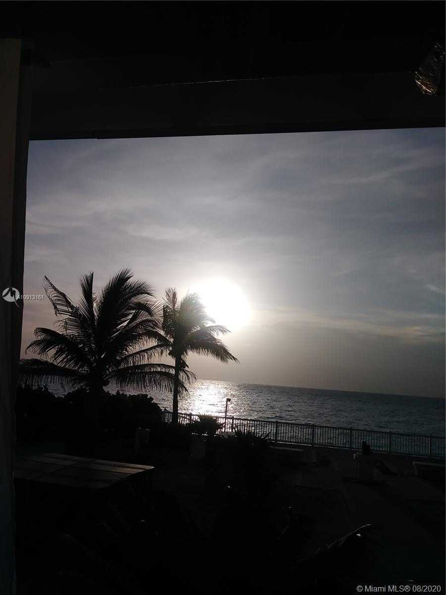 Small Image of 200 Ocean Ln Dr, Key Biscayne, FL 33149, USA Number 17