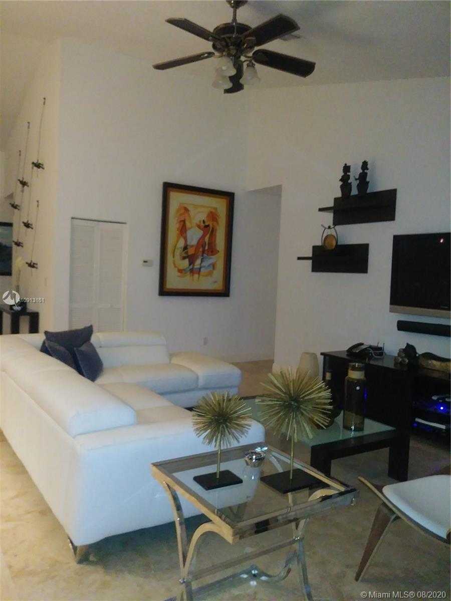Small Image of 200 Ocean Ln Dr, Key Biscayne, FL 33149, USA Number 19