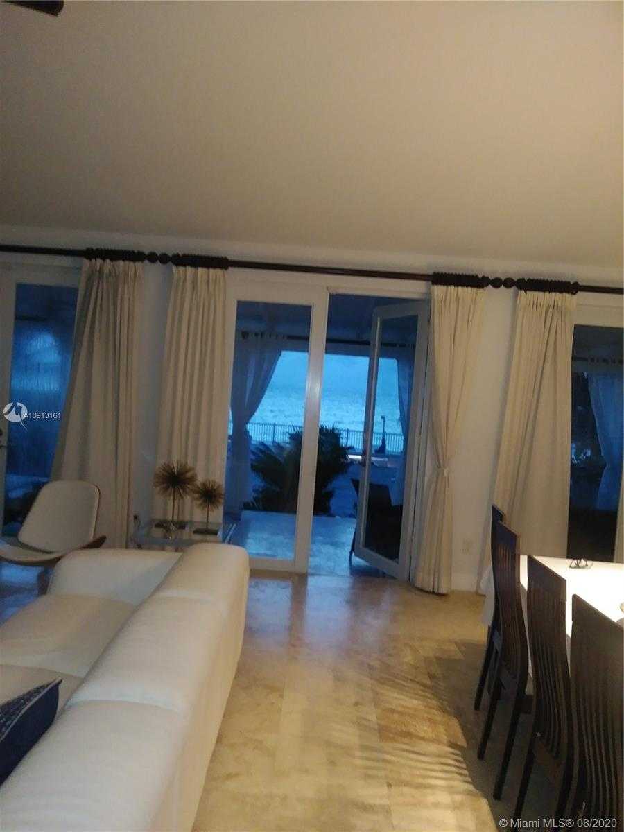 Small Image of 200 Ocean Ln Dr, Key Biscayne, FL 33149, USA Number 23