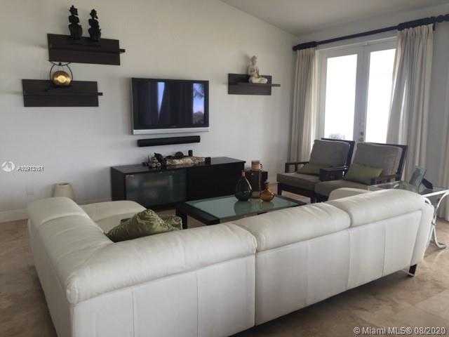 Small Image of 200 Ocean Ln Dr, Key Biscayne, FL 33149, USA Number 3