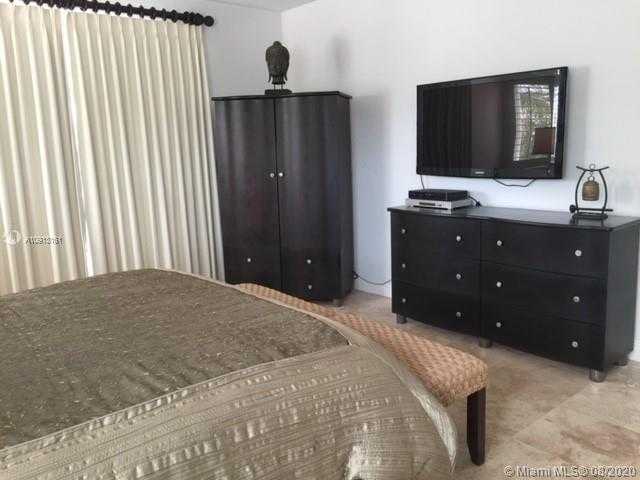 Small Image of 200 Ocean Ln Dr, Key Biscayne, FL 33149, USA Number 5