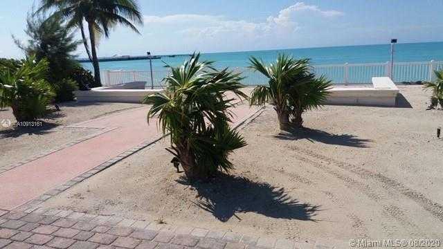 Small Image of 200 Ocean Ln Dr, Key Biscayne, FL 33149, USA Number 6