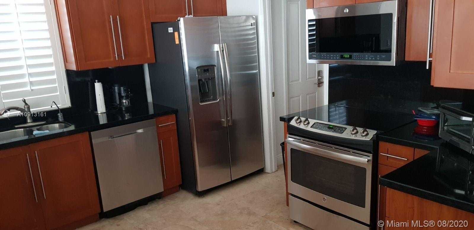Small Image of 200 Ocean Ln Dr, Key Biscayne, FL 33149, USA Number 7