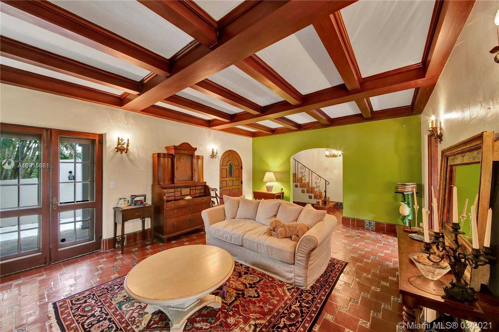 Small Image of 5455 ALTON RD, Miami Beach Number 11