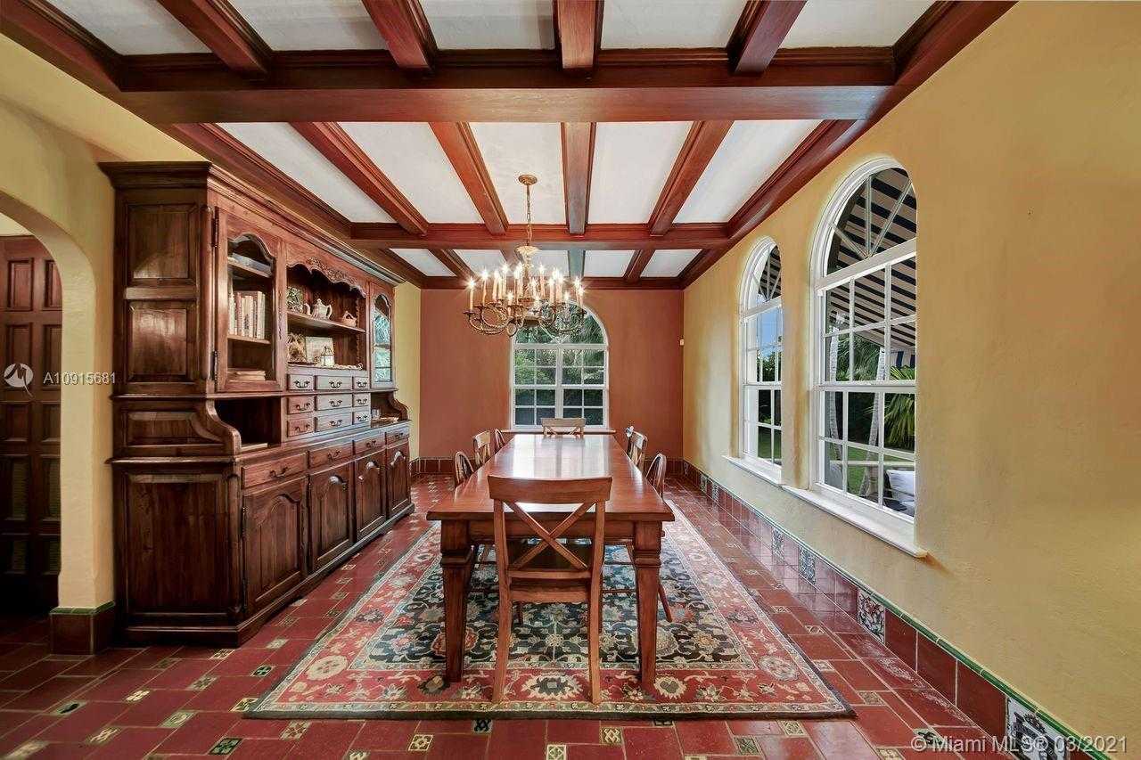 Small Image of 5455 ALTON RD, Miami Beach Number 13