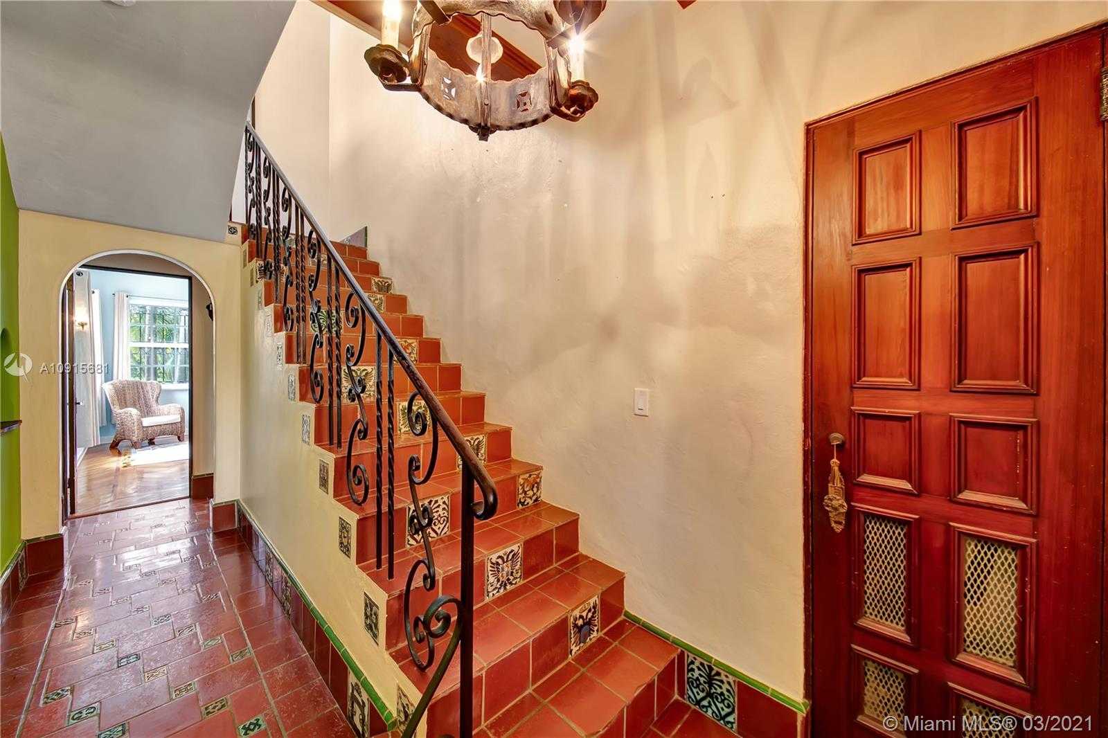Small Image of 5455 ALTON RD, Miami Beach Number 19