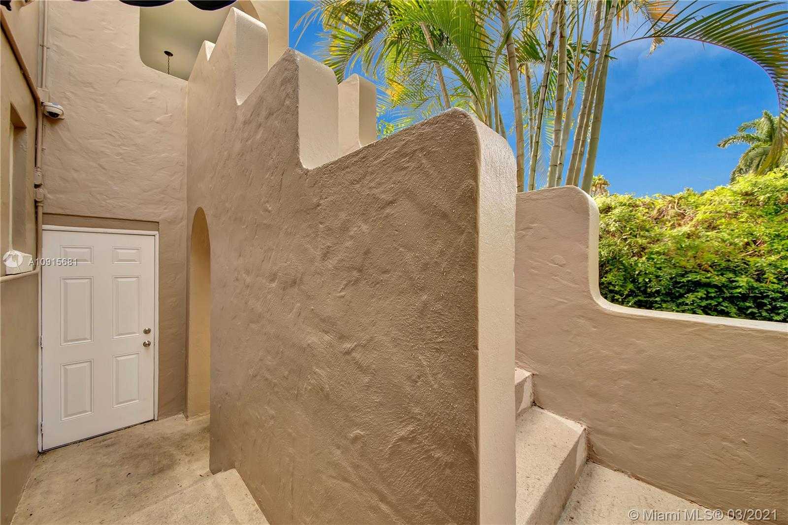 Small Image of 5455 ALTON RD, Miami Beach Number 9