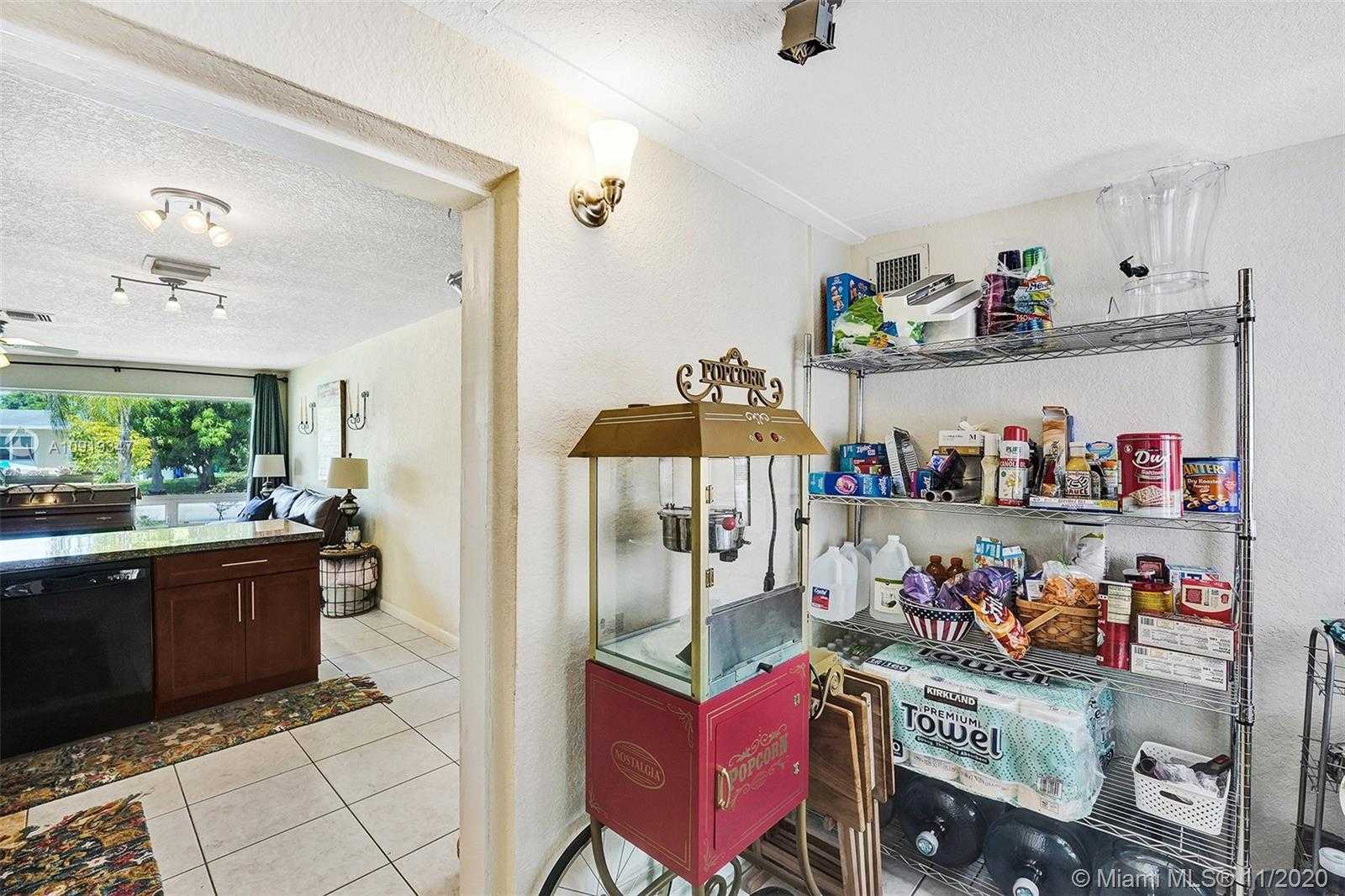 Small Image of 2700 NORTH EAST 8TH TER, Pompano Beach Number 16