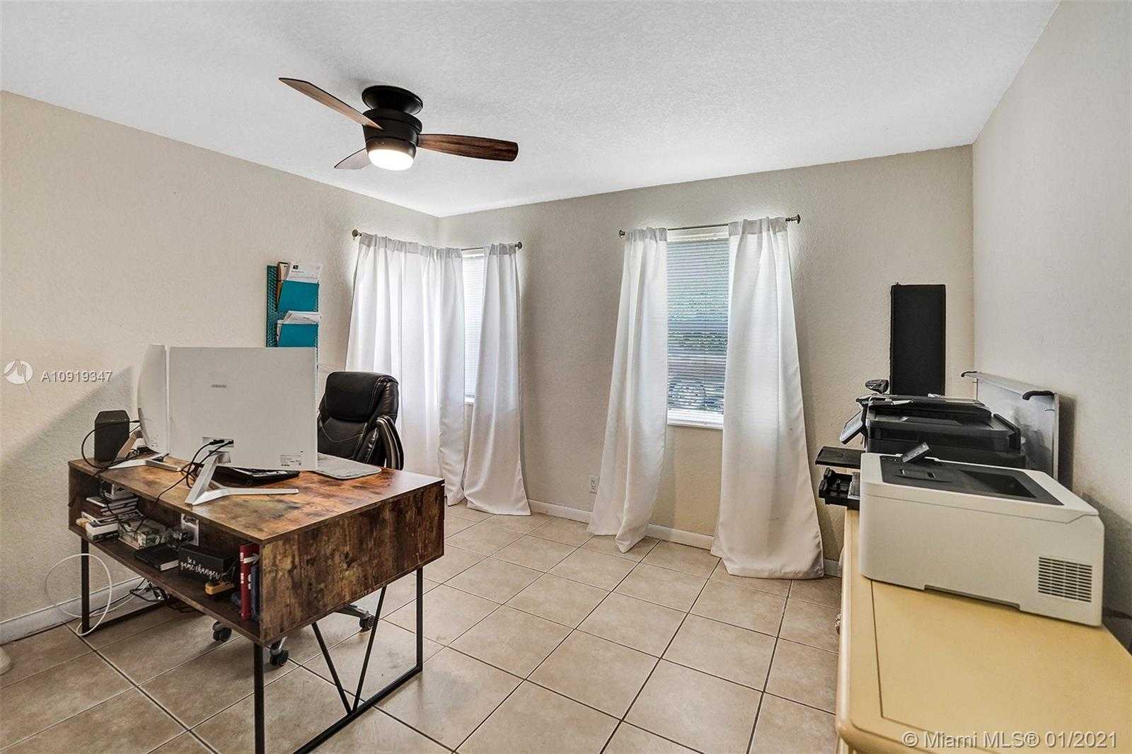 Small Image of 2700 NORTH EAST 8TH TER, Pompano Beach Number 17