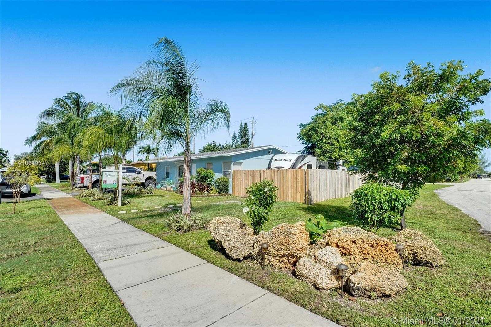 Small Image of 2700 NORTH EAST 8TH TER, Pompano Beach Number 2