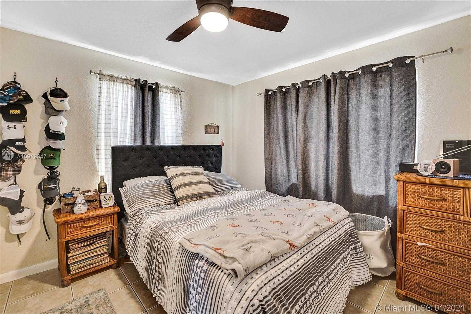 Small Image of 2700 NORTH EAST 8TH TER, Pompano Beach Number 20