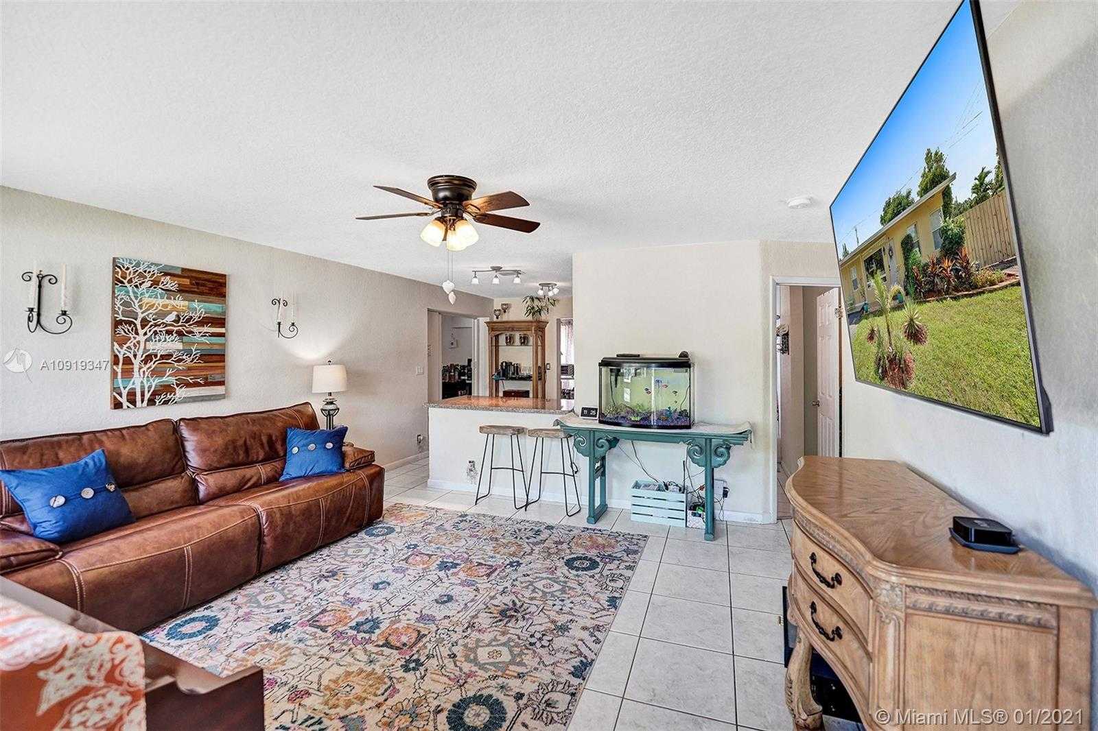 Small Image of 2700 NORTH EAST 8TH TER, Pompano Beach Number 4