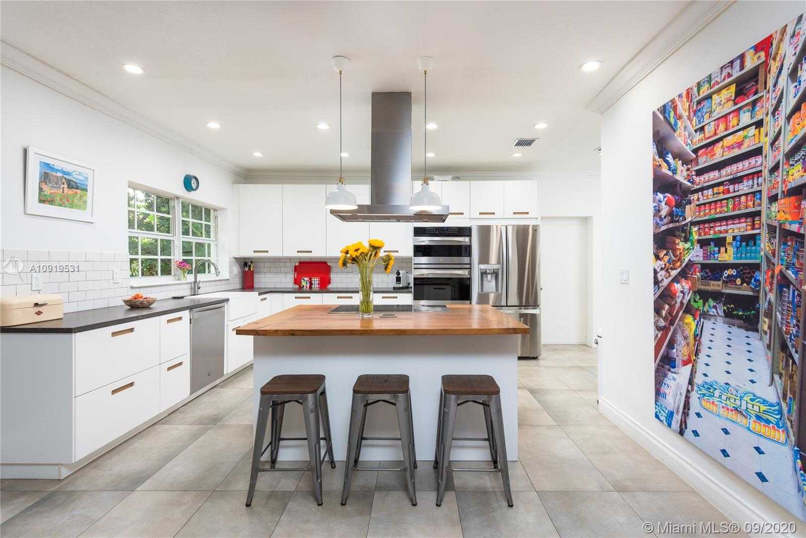 Small Image of 1502 GRANADA BLVD, Coral Gables Number 3