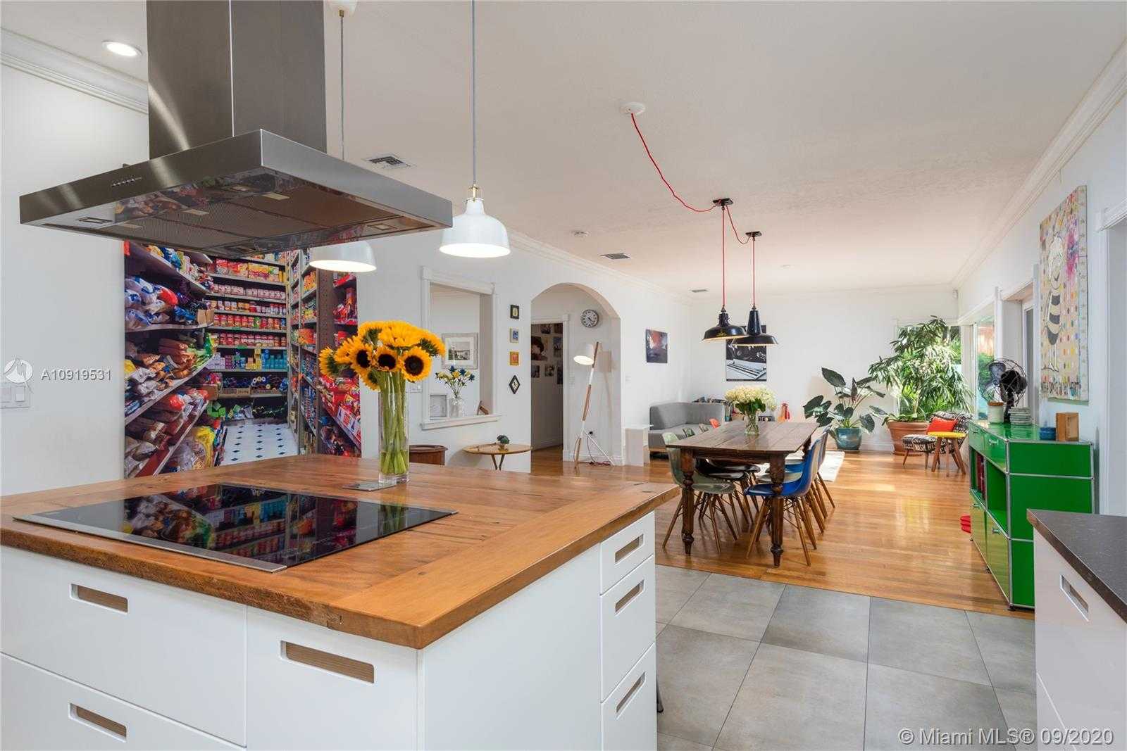 Small Image of 1502 GRANADA BLVD, Coral Gables Number 4