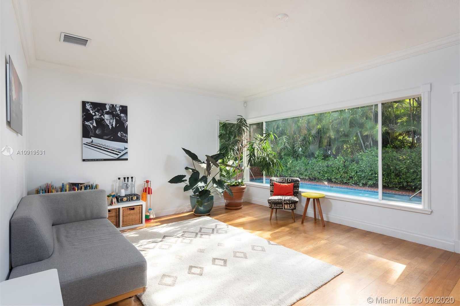 Small Image of 1502 GRANADA BLVD, Coral Gables Number 9