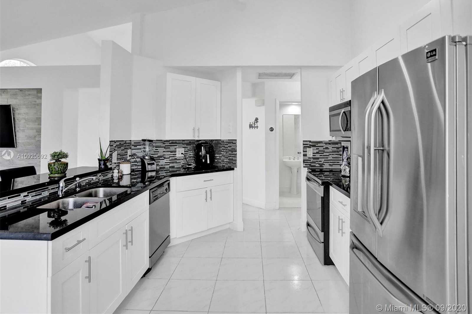 Small Image of 2810 BOGOTA AVE, Cooper City Number 2