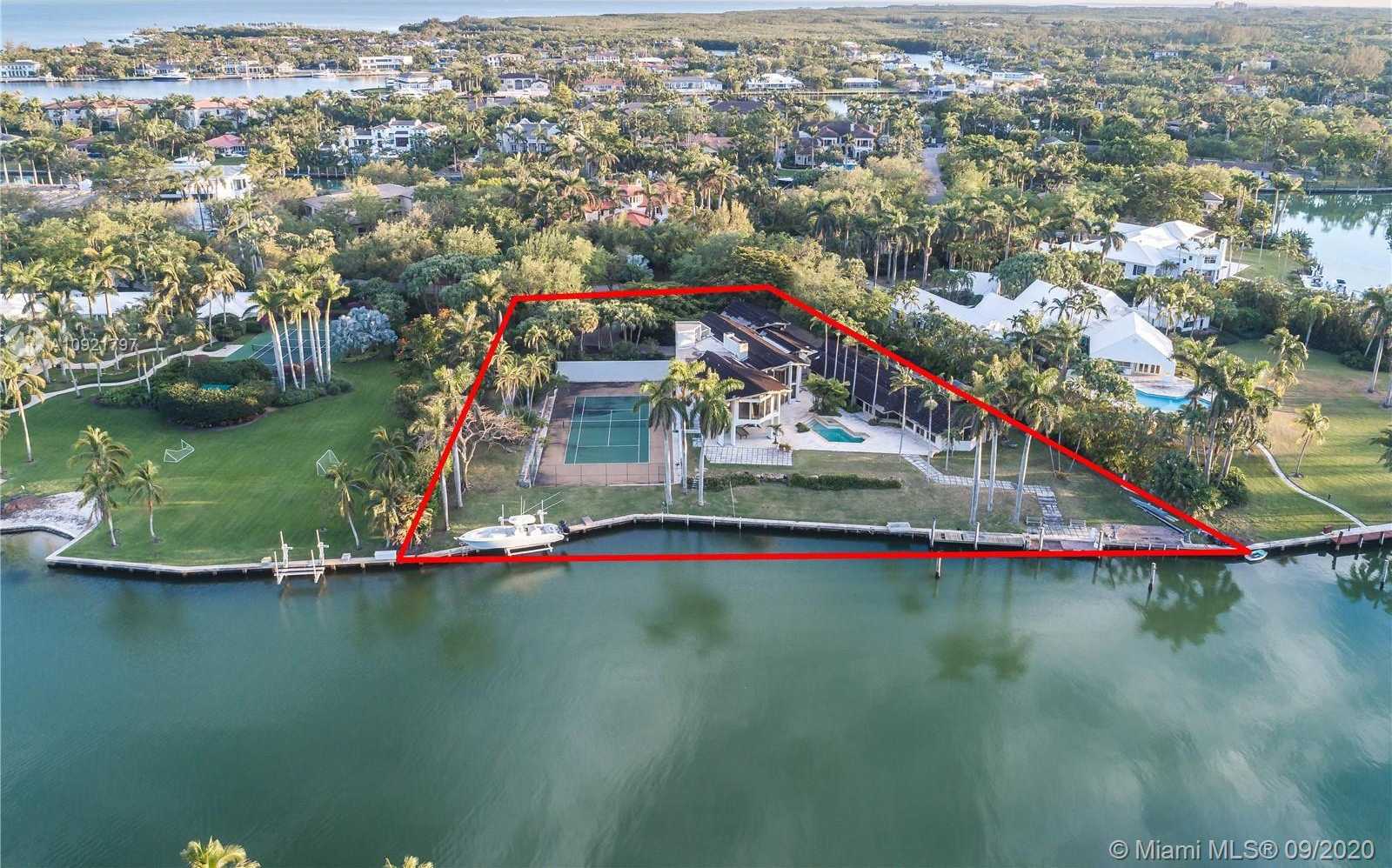 Small Image of 601 LEUCADENDRA DR, Coral Gables Number 2
