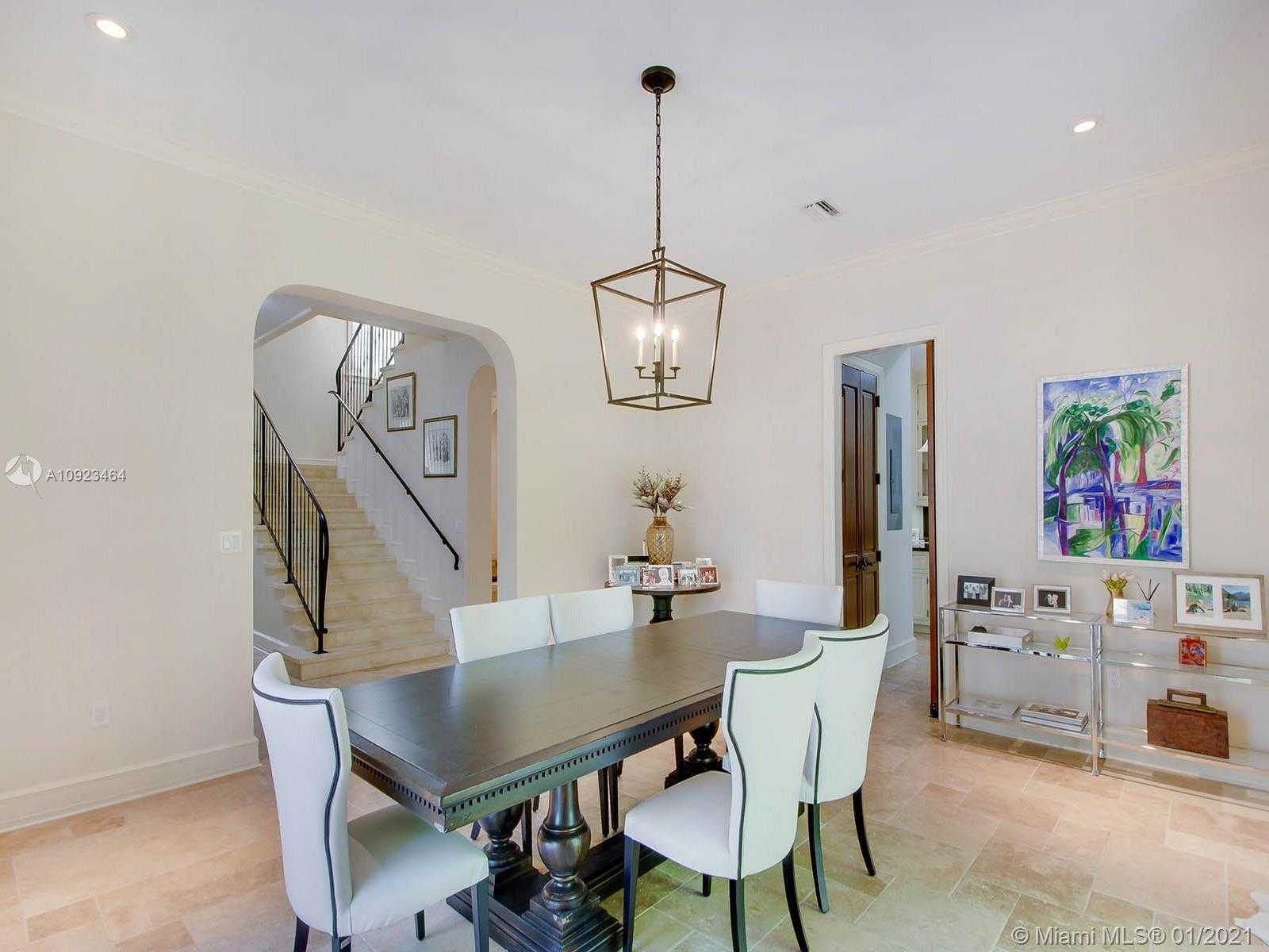 Small Image of 722 ALMERIA AVENUE, Coral Gables Number 11