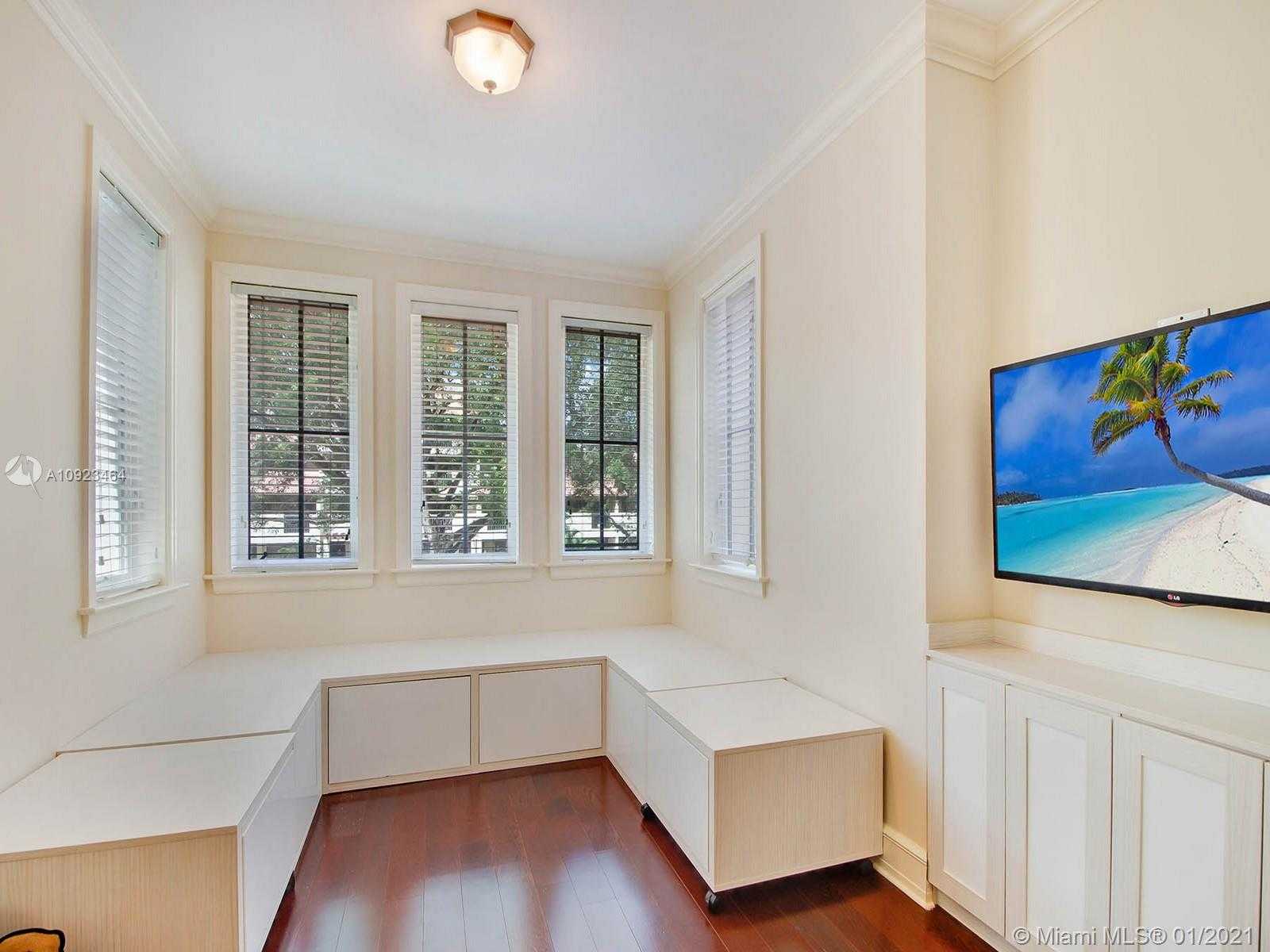 Small Image of 722 ALMERIA AVENUE, Coral Gables Number 28