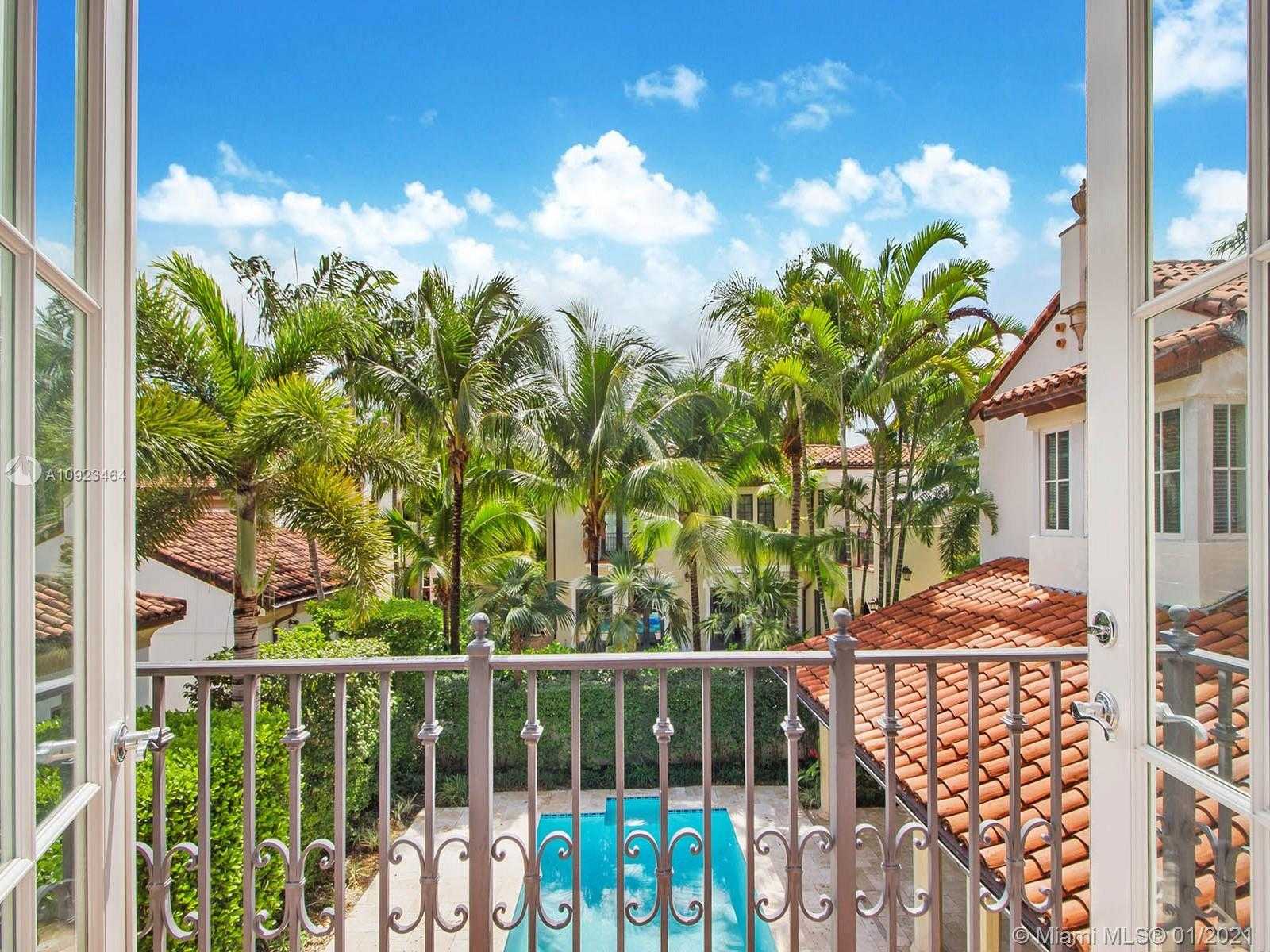 Small Image of 722 ALMERIA AVENUE, Coral Gables Number 29