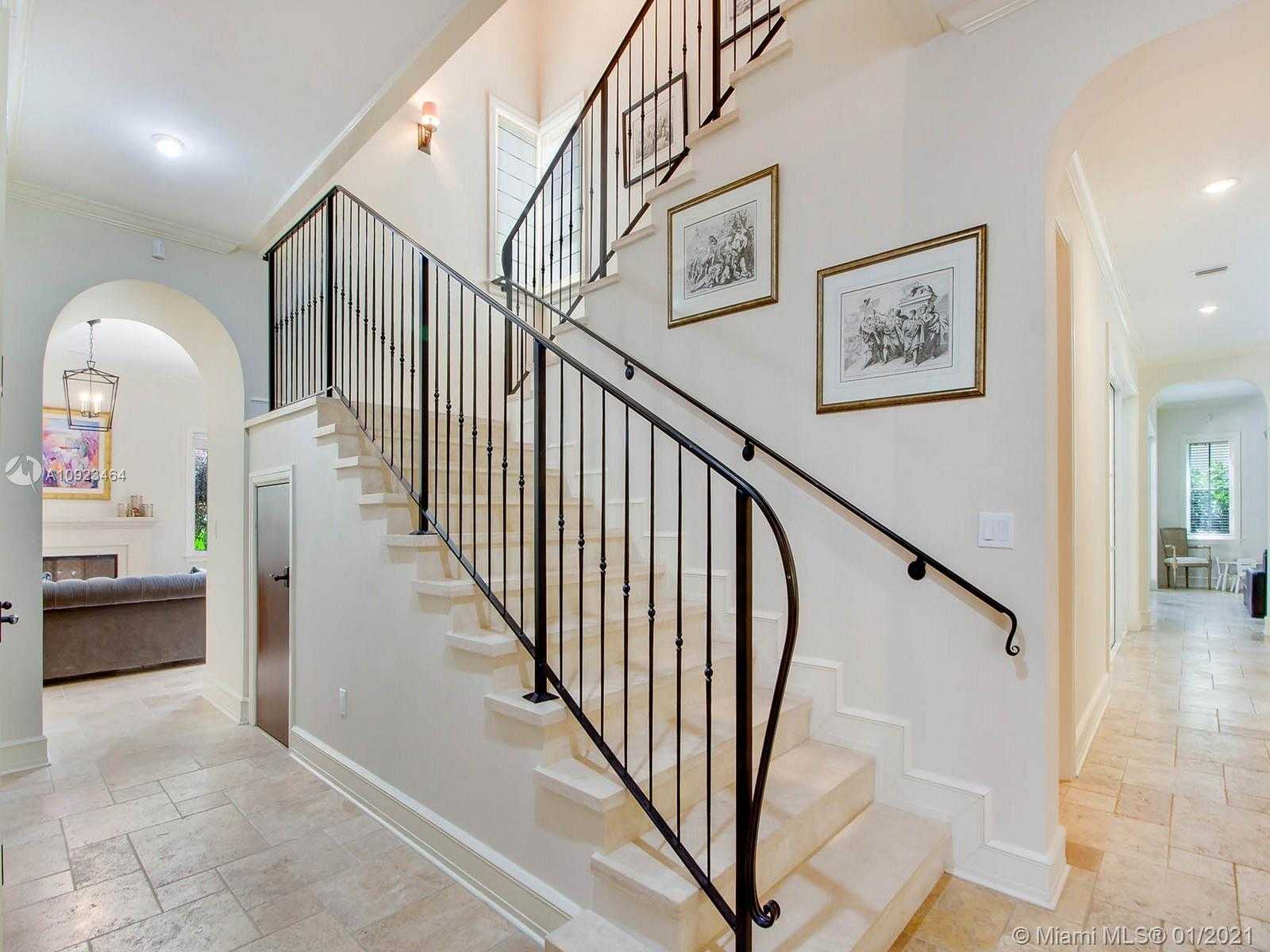 Small Image of 722 ALMERIA AVENUE, Coral Gables Number 4