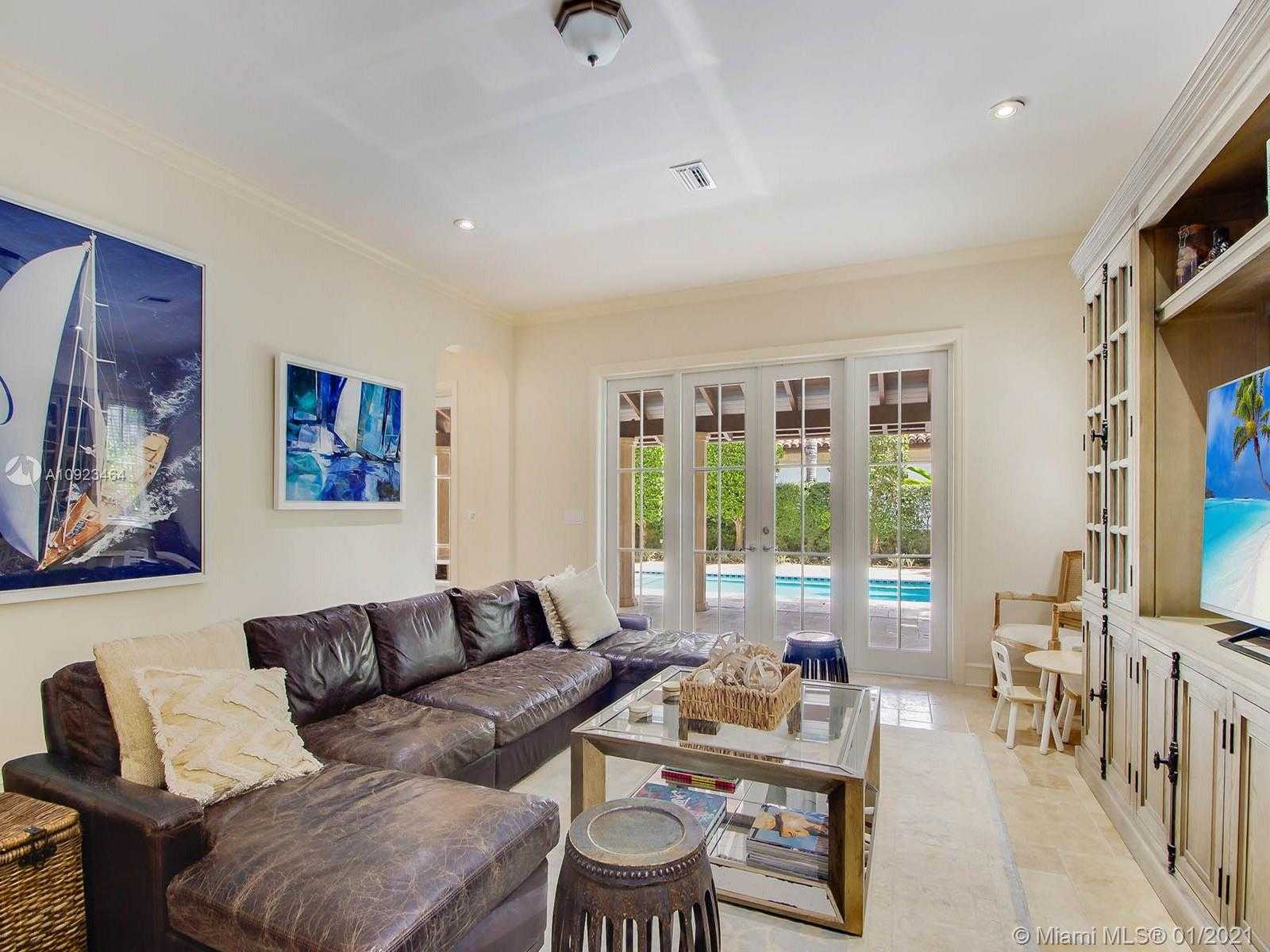 Small Image of 722 ALMERIA AVENUE, Coral Gables Number 5
