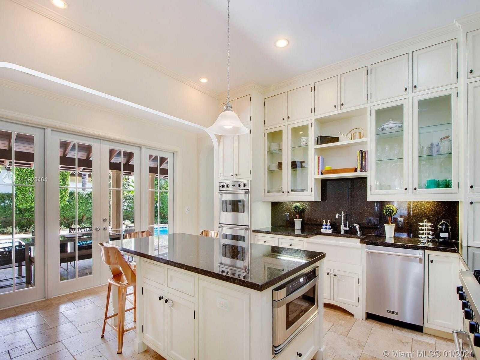 Small Image of 722 ALMERIA AVENUE, Coral Gables Number 9