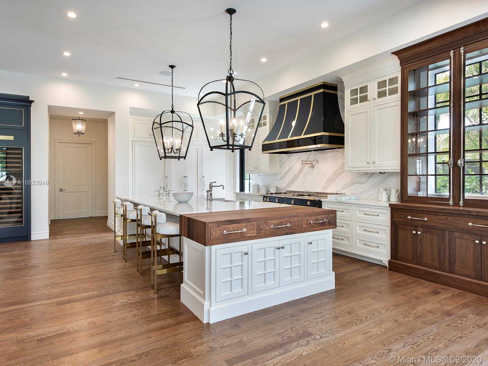 Small Image of 406 TAMARIND DR, Hallandale Beach Number 15