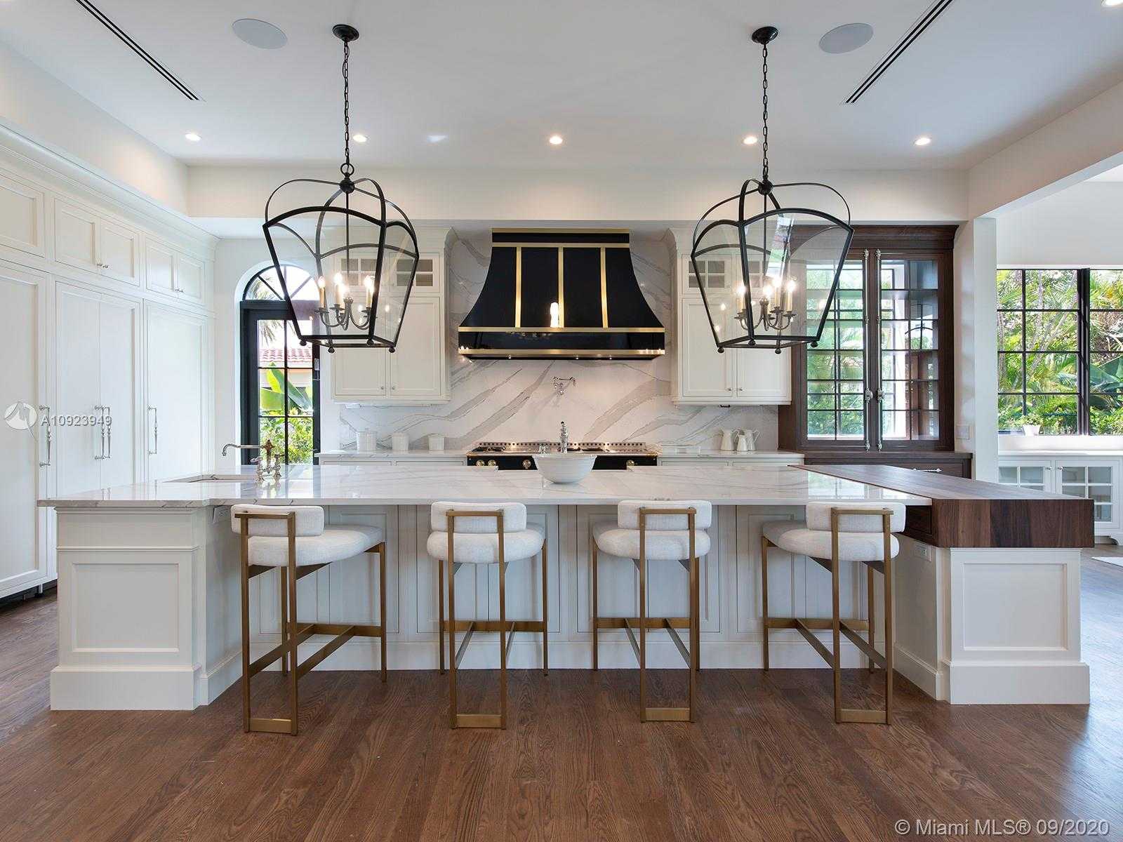 Small Image of 406 TAMARIND DR, Hallandale Beach Number 16