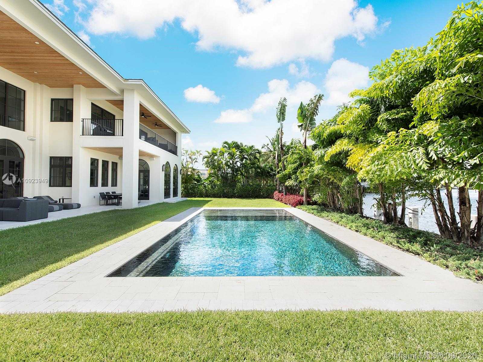 Small Image of 406 TAMARIND DR, Hallandale Beach Number 20