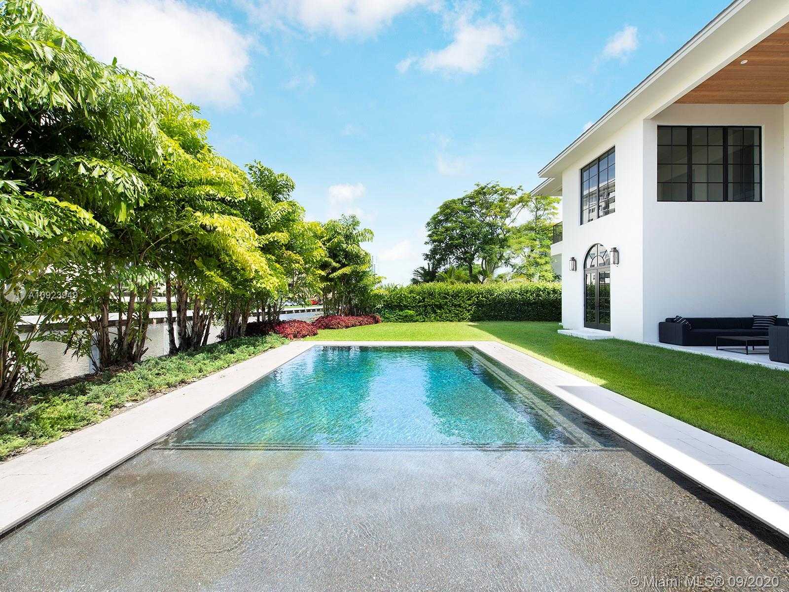Small Image of 406 TAMARIND DR, Hallandale Beach Number 22